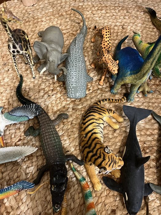 Brinquedos bonecos diversos