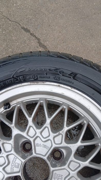 Jantes com pneus de Suzuki