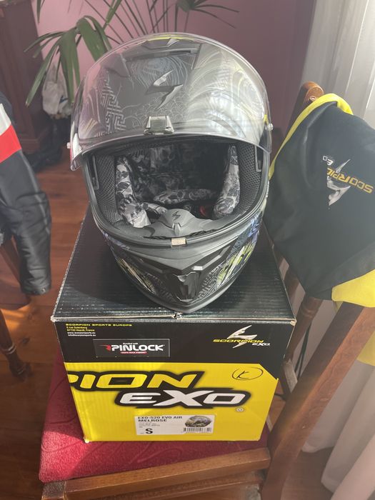 Scorpion Exo-520 Evo Air Melrose 2022 року matte жіночий шолом