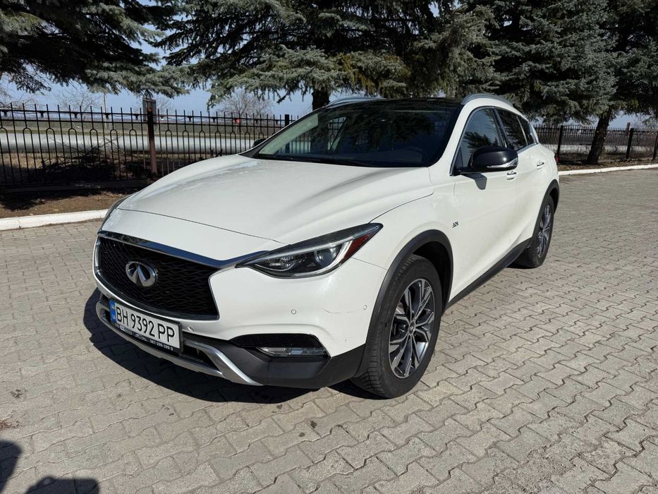 Продам Infiniti QX30