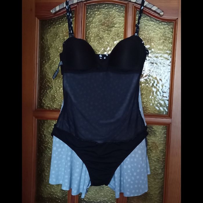 Купальник- плаття, суцільний з м'якою чашкою.eur.42, size 14