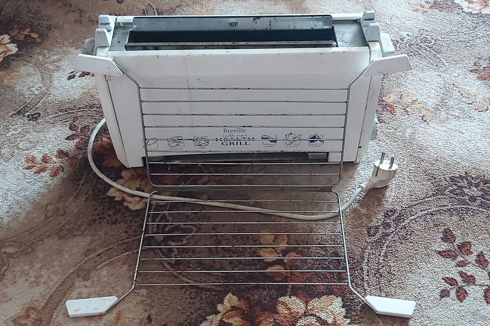 Opiekacz duzy toster z rusztem breville