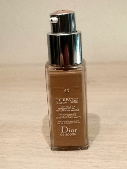 Fluid Dior  Forever Nude 4N