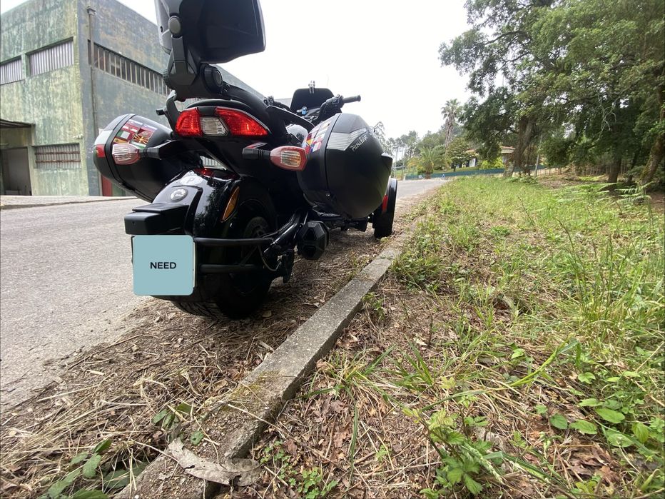 Can am spyder F3 S  com malas e encosto do passageiro