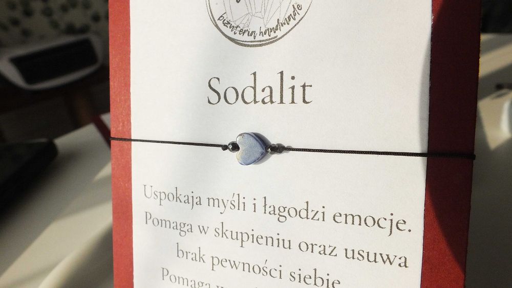 Bransoletka minimalistyczna Sodalit, serce, Walentynki
