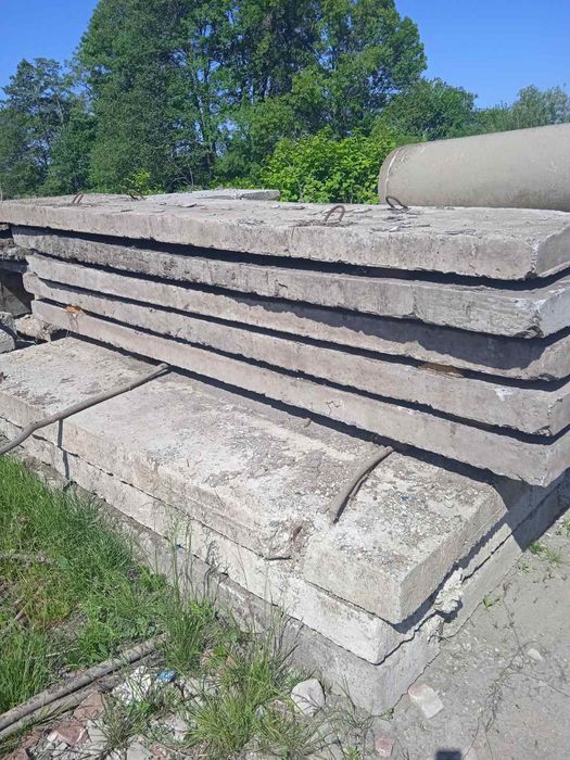 Продають плити дорожні та аеродромні 6 м на 2 та ПКЖ 6 на 1.20