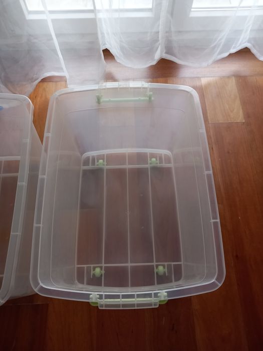 Caixas de arrumação com rodas