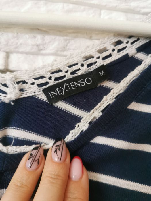 Sweter w serek w paski M