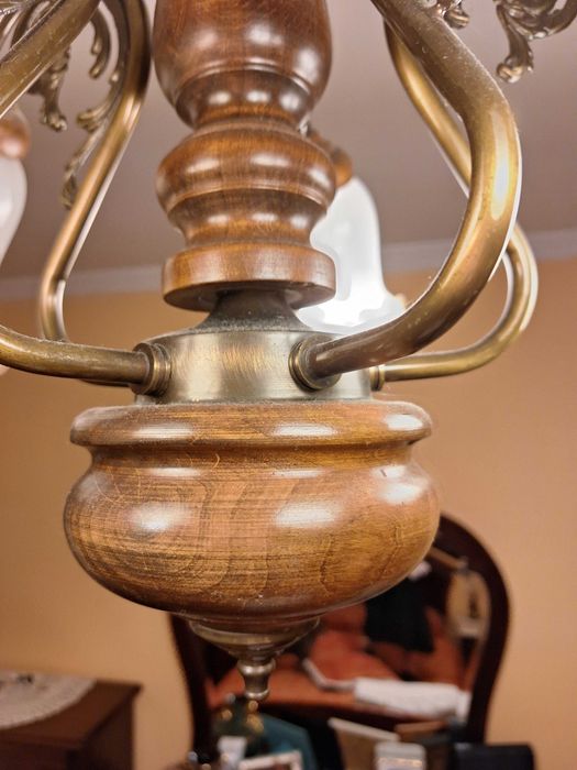 Candeeiro arte nova teto e mesa cabeceira