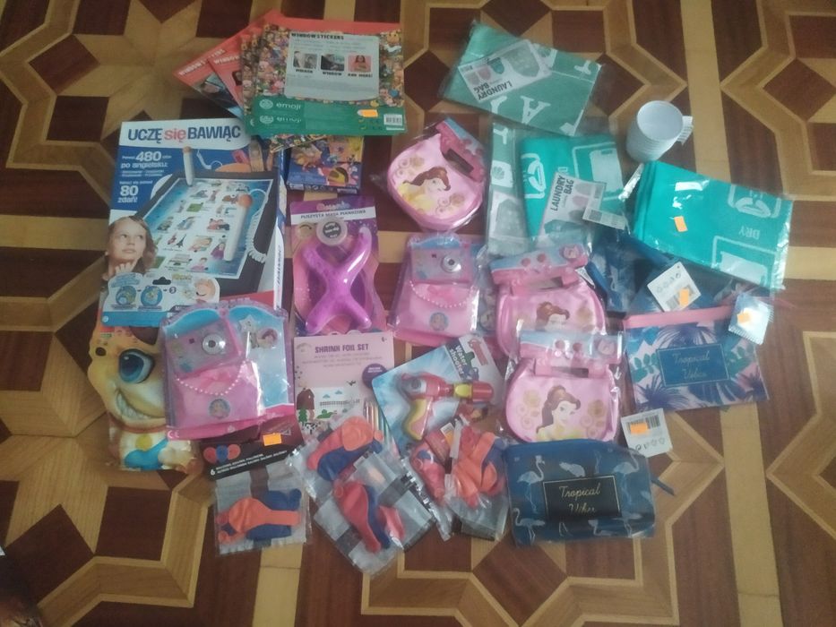 Karton zabawek dla dzieci