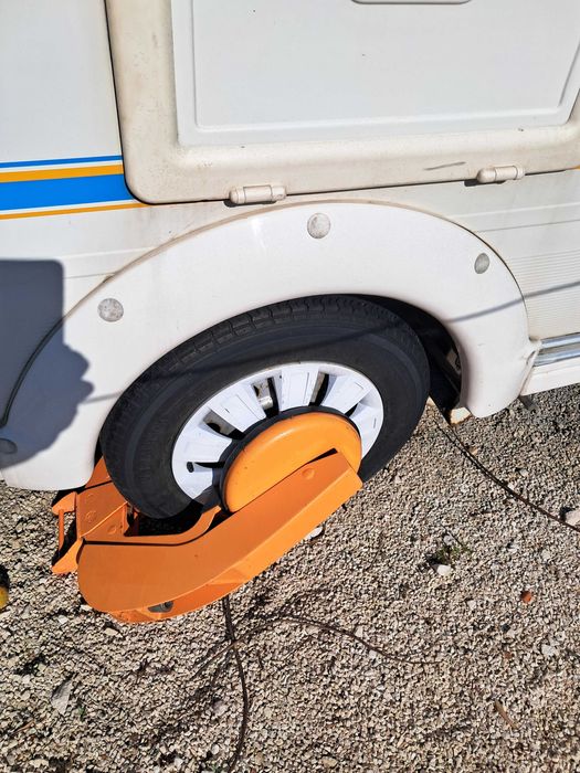 Caravana Inglesa Bailey discovery 100