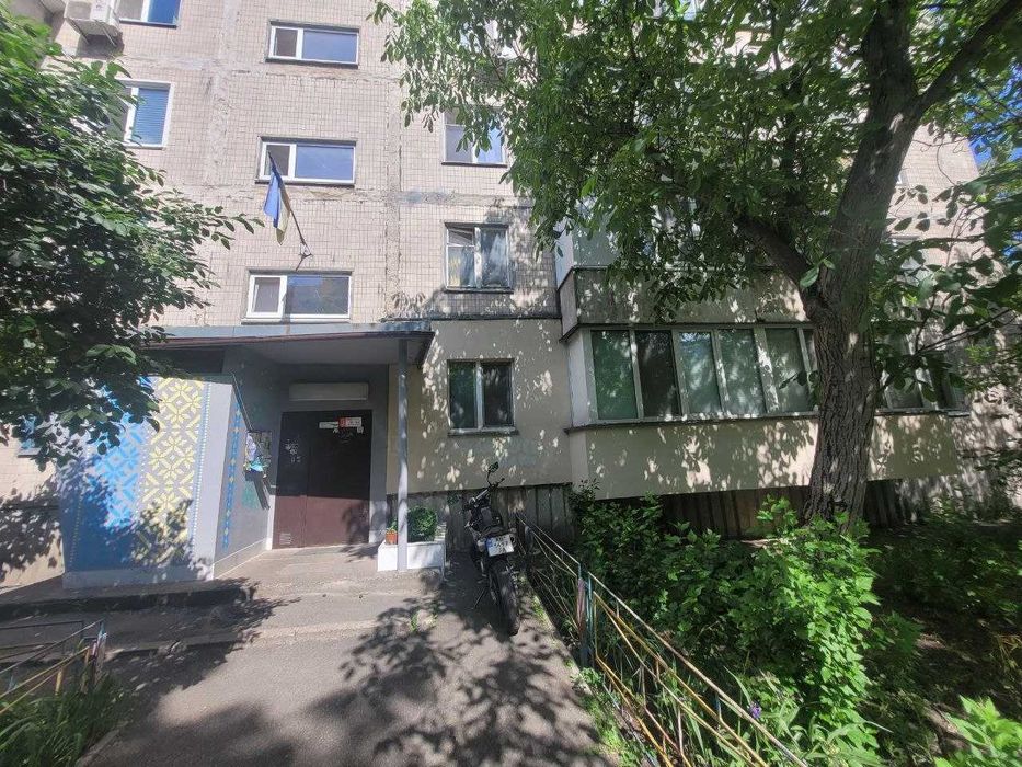 Продам двокімнатну квартиру вул. Дубровицька, 5, Оболонськй р-н, метро Мінська, Оболонь. Без комісії для покупця.