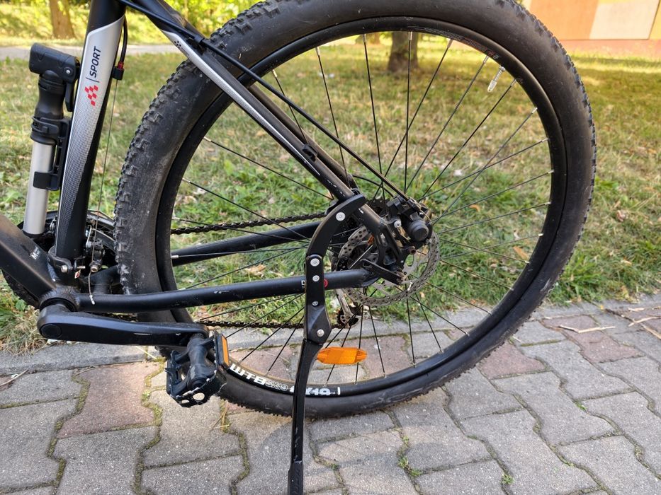 "Sprzedam świetny rower górski! Idealny do lasu i na miasto!"]
