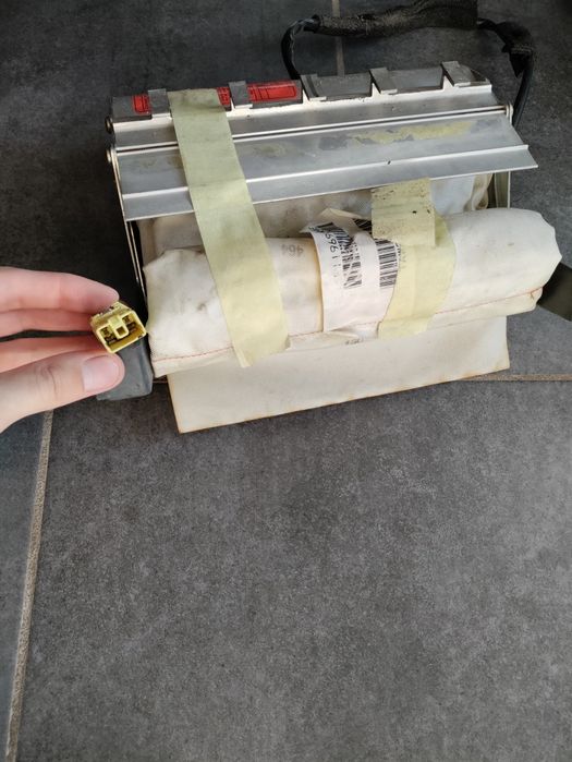 Подушка безпеки (пасажира) mazda 323f рестайл