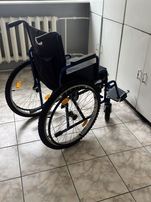 Інвалідна коляска в гарному стані