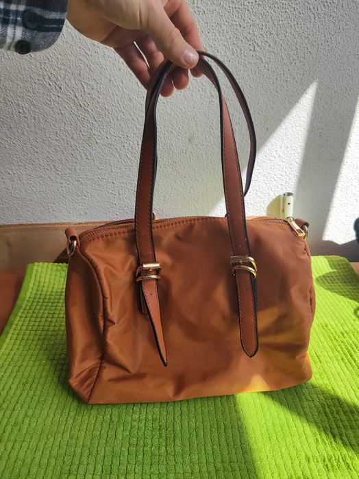 mala para senhora bonita e leve .