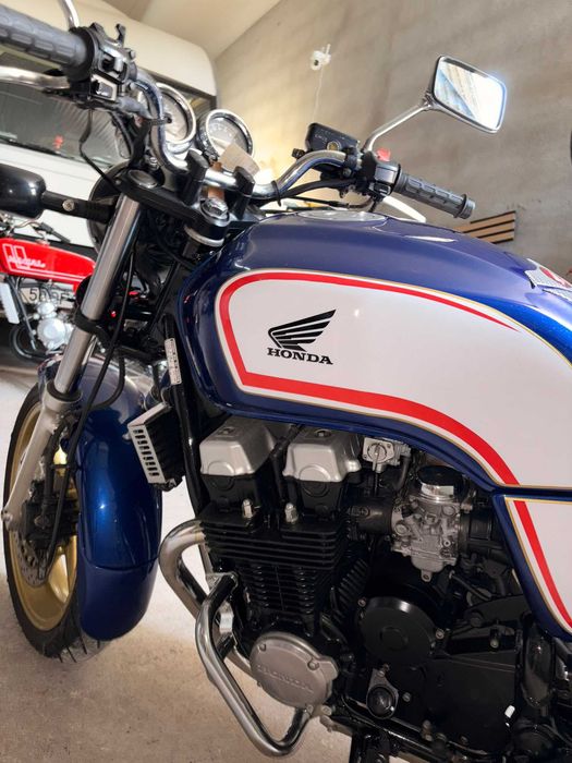 Honda CB750 Restaurada