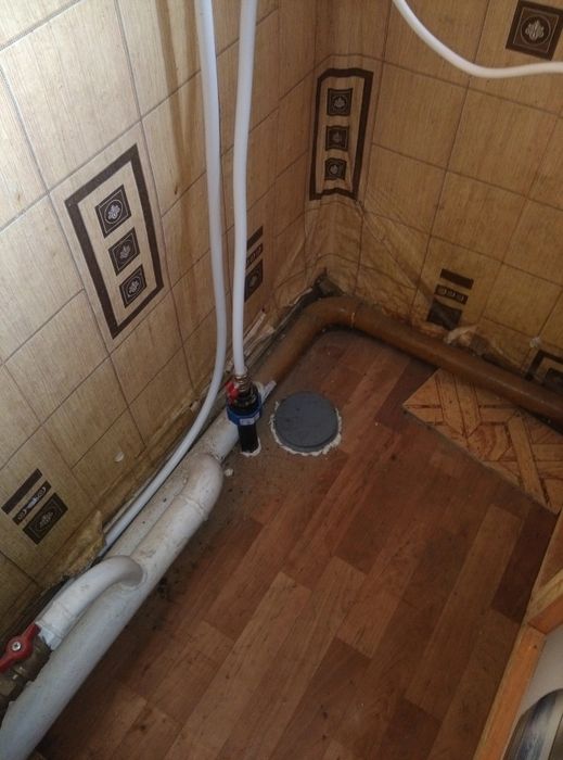 Копаємо каналізації/ проводимо воду у будинок