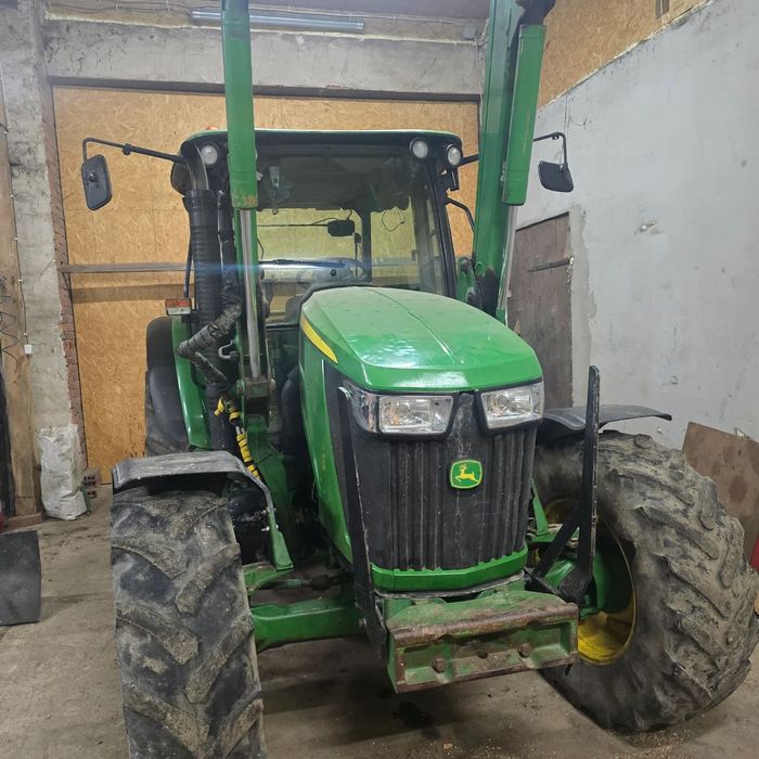 John Deere 5115M  John Deere 5115M pierwszy właściciel