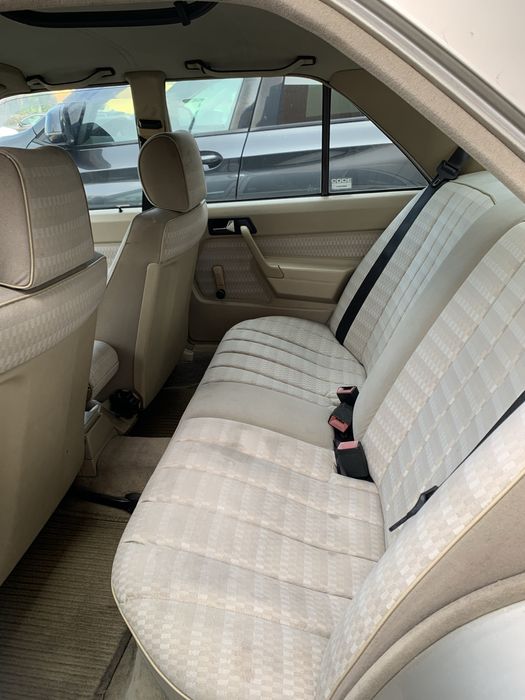 Mercedes benz 190D 2.5