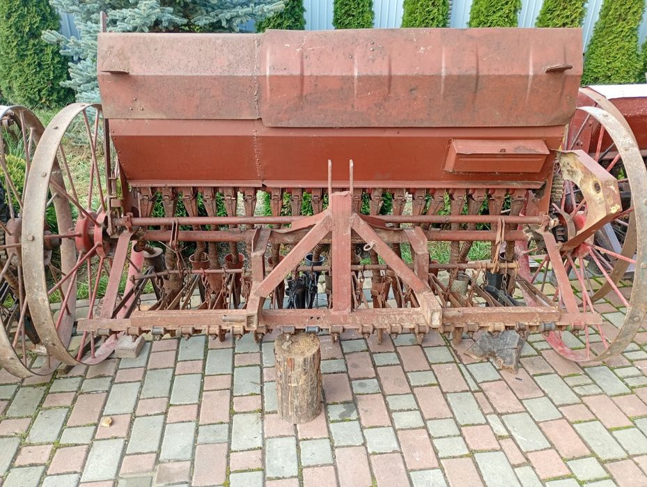 Продам сівалки 17  19 лійок