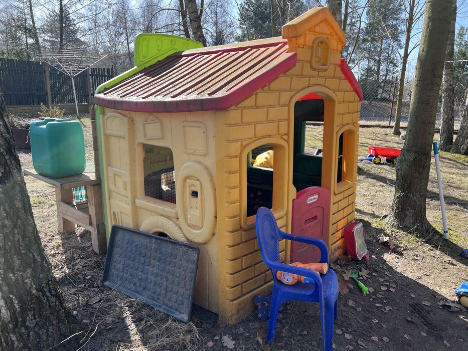 Domek Little Tikes