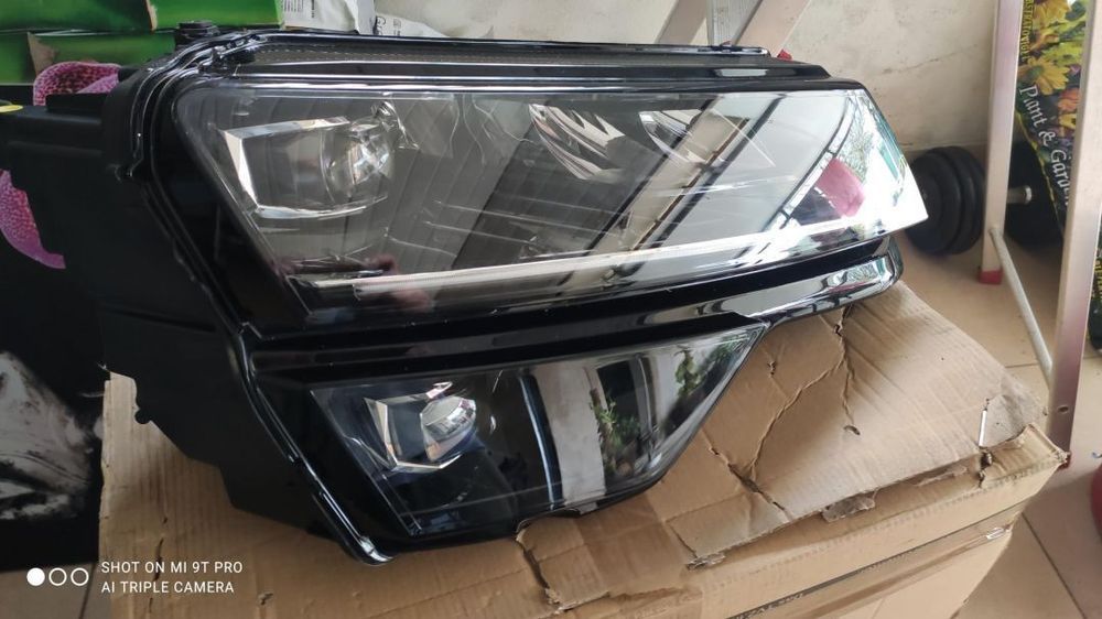 farol direito Skoda Karoq full Led