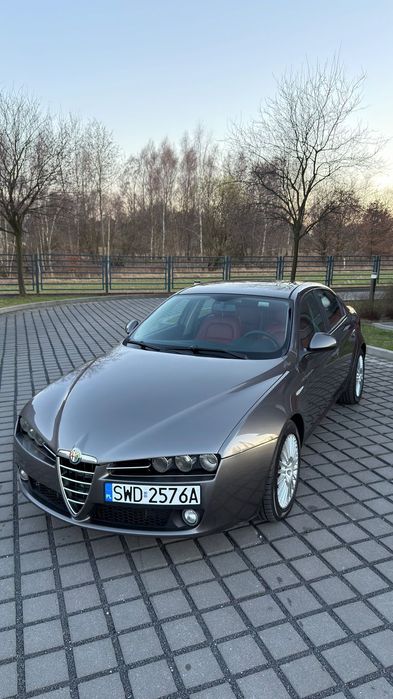 Alfa Romeo 159 1,9 JTDm 120ps bez klap wirowych 6 bieg HAK czerwone skóry bez rdzy
