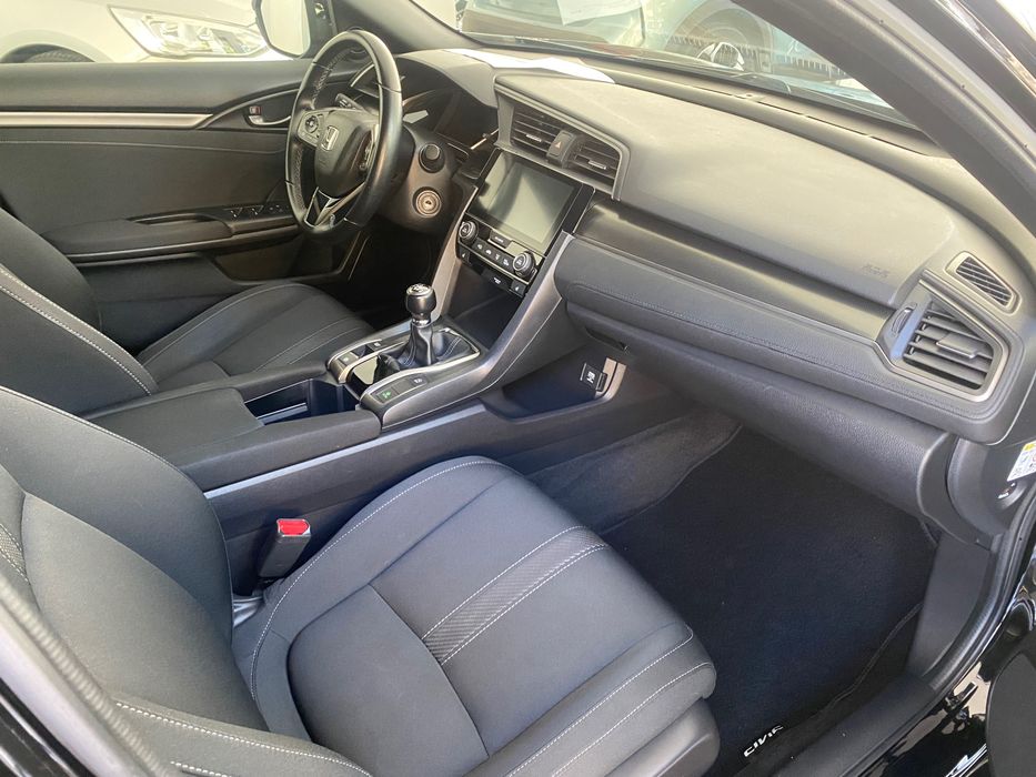 Honda Civic — fotografia 5