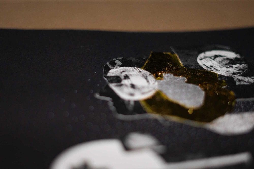 "Nocne rozmowy", kolaż, 21 x 29,7 cm, 2024.