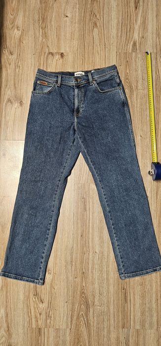 Wrangler spodnie męskie dżinsowe rozmiar W32 L30 używane