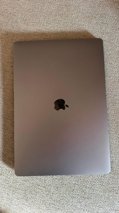 MacBook Pro 16-inch (2019) i7 16GB 512SSD