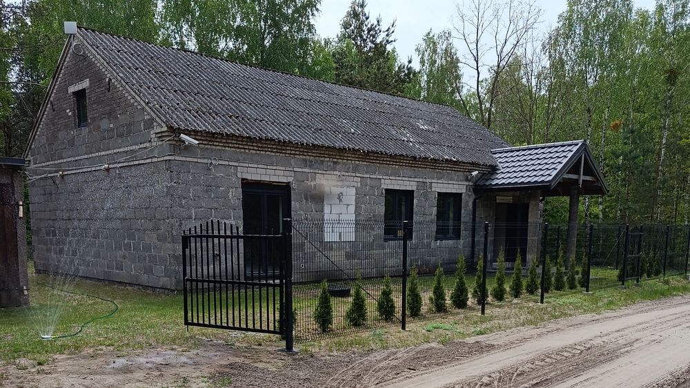 Dom 110 m² (gm. Skępe) – stan do wykończenia, działka ogrodzona