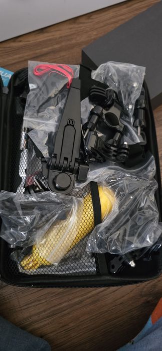 Zestaw kamerek sony HDR- as100v z pilotem