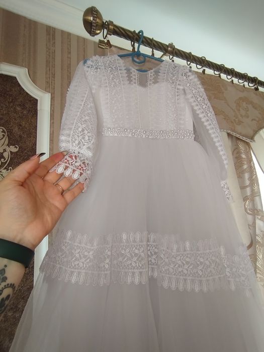 Продам біле пишне плаття