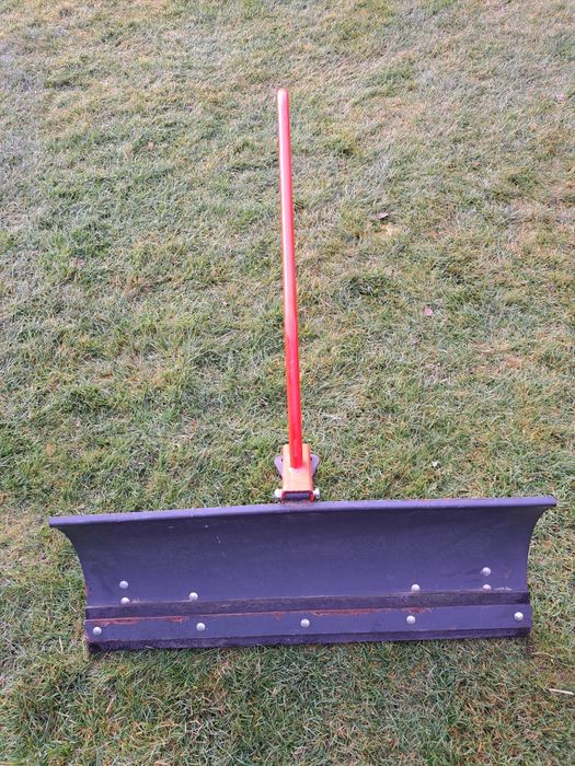 Pług do zamiatarki Hako