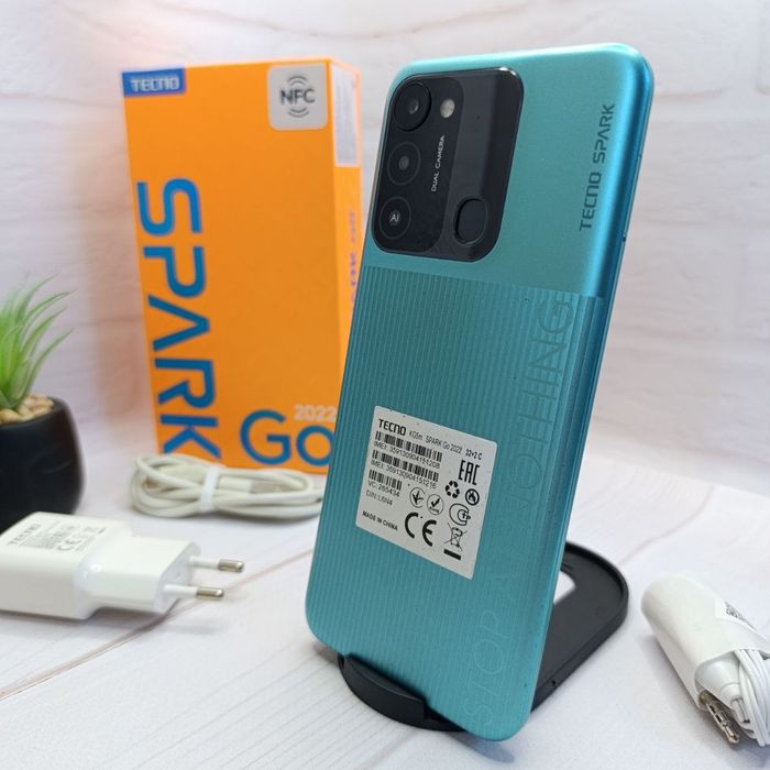 Продам телефон Tecno Spark Go 2022 2/32Gb NFC в гарному стані
