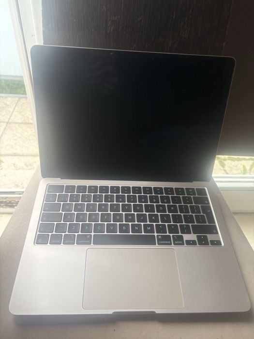 MacBook Air M2 13,6” | 16 GB RAM | 256 GB SSD | 96% baterii | Stan idealny