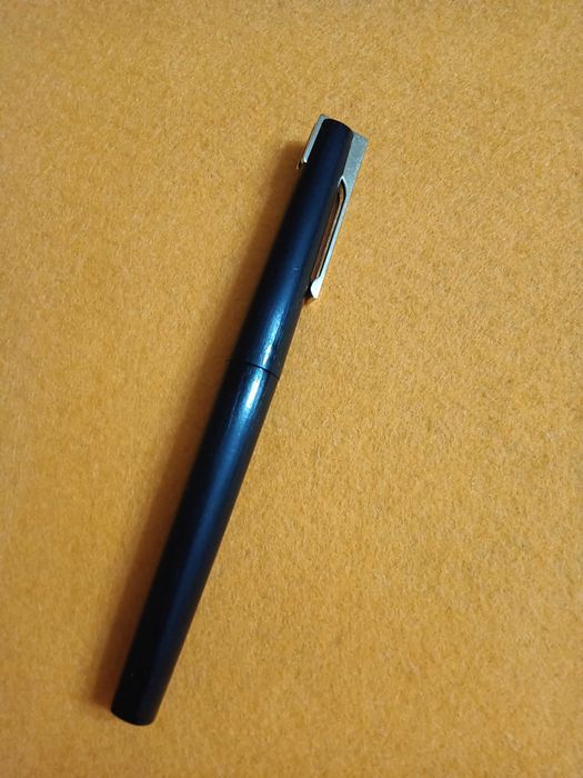 Caneta Waterman 21 MAN, aparo em ouro