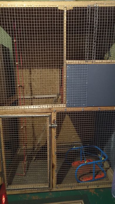 Продам вольер, для  больших пород собак или для енотов.