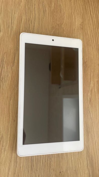 2 Iphones + 1 samsung + 1 tablet