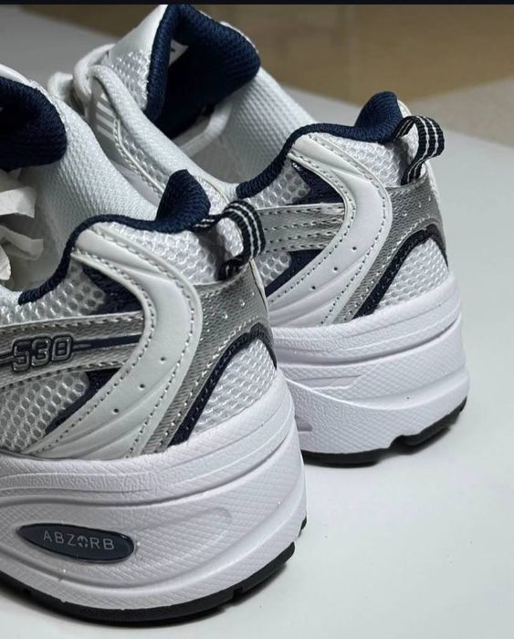 Ньюбеленсы 530 серебреные, Женские кроссовки