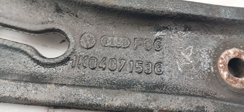 Braço de suspensão frente direito AUDI A3 (8P1)