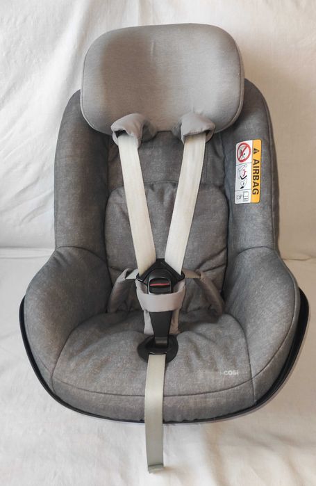 Zestaw dwóch fotelików Maxi- Cosi plus baza Maxi- Cosi 2 Way Fix