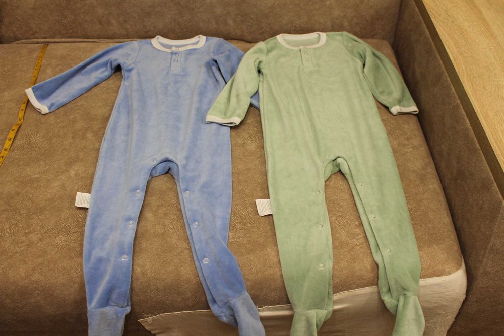 Детский махровый теплый комбинезон на 1-2 года 2 штуки Новые