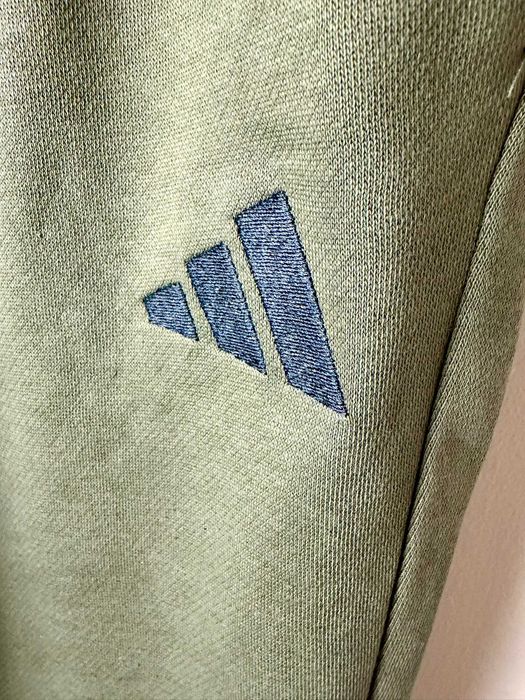 Spodnie dresowe Adidas Feel Cozy Pant JE3812