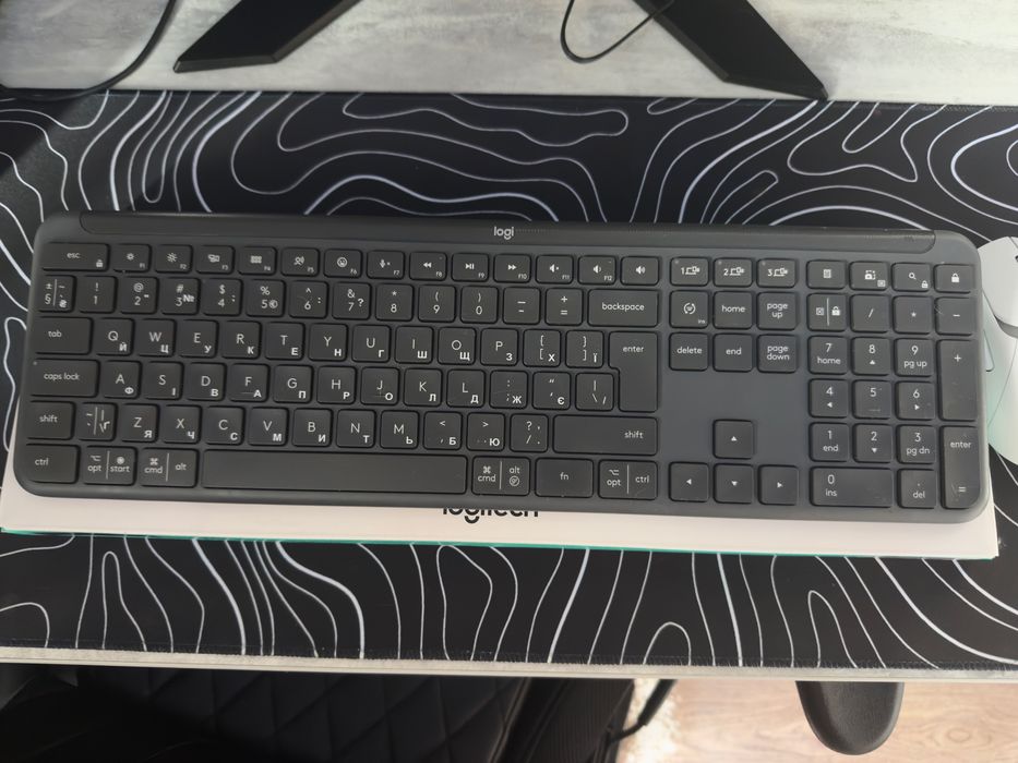 Клавіатура Logitech