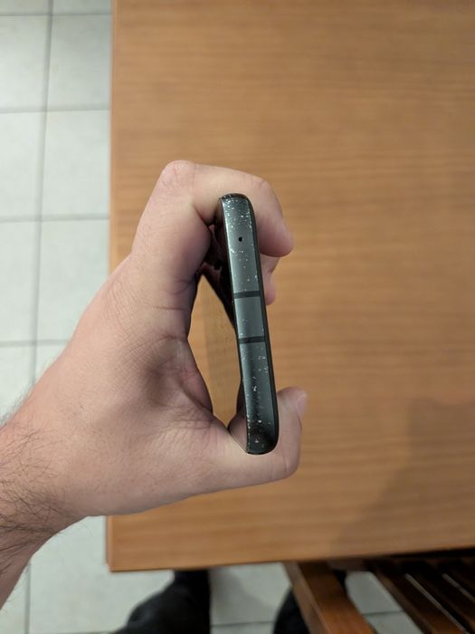 Google Pixel 8a 128 GB (Obsidiana) - ecrã partido, 100% funcional