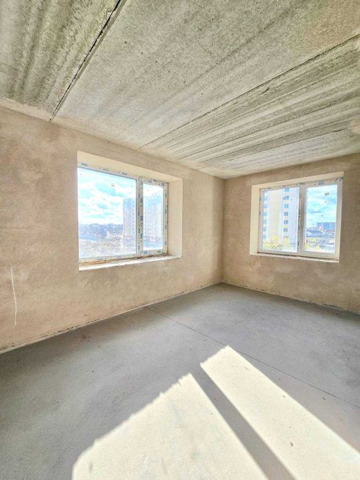 Простора однокімнатна квартира з початковим ремонтом, 2 поверх