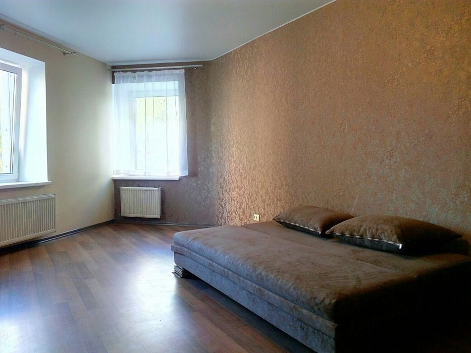 2-кім. Дзеркальна шафа. Район Північний ."Чайка". Подобово. Ціна доби.